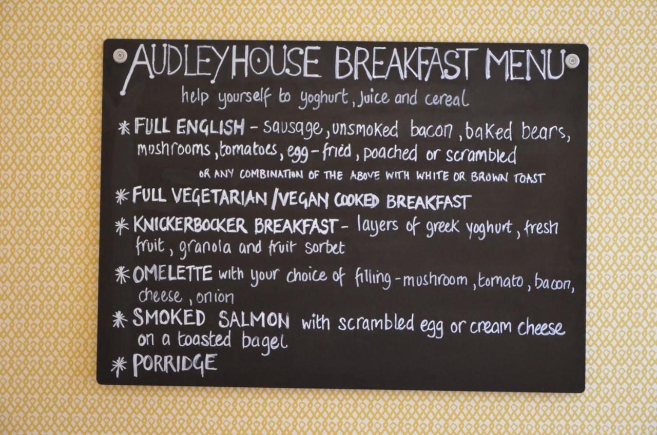Audley Guest House Llandudno Dış mekan fotoğraf