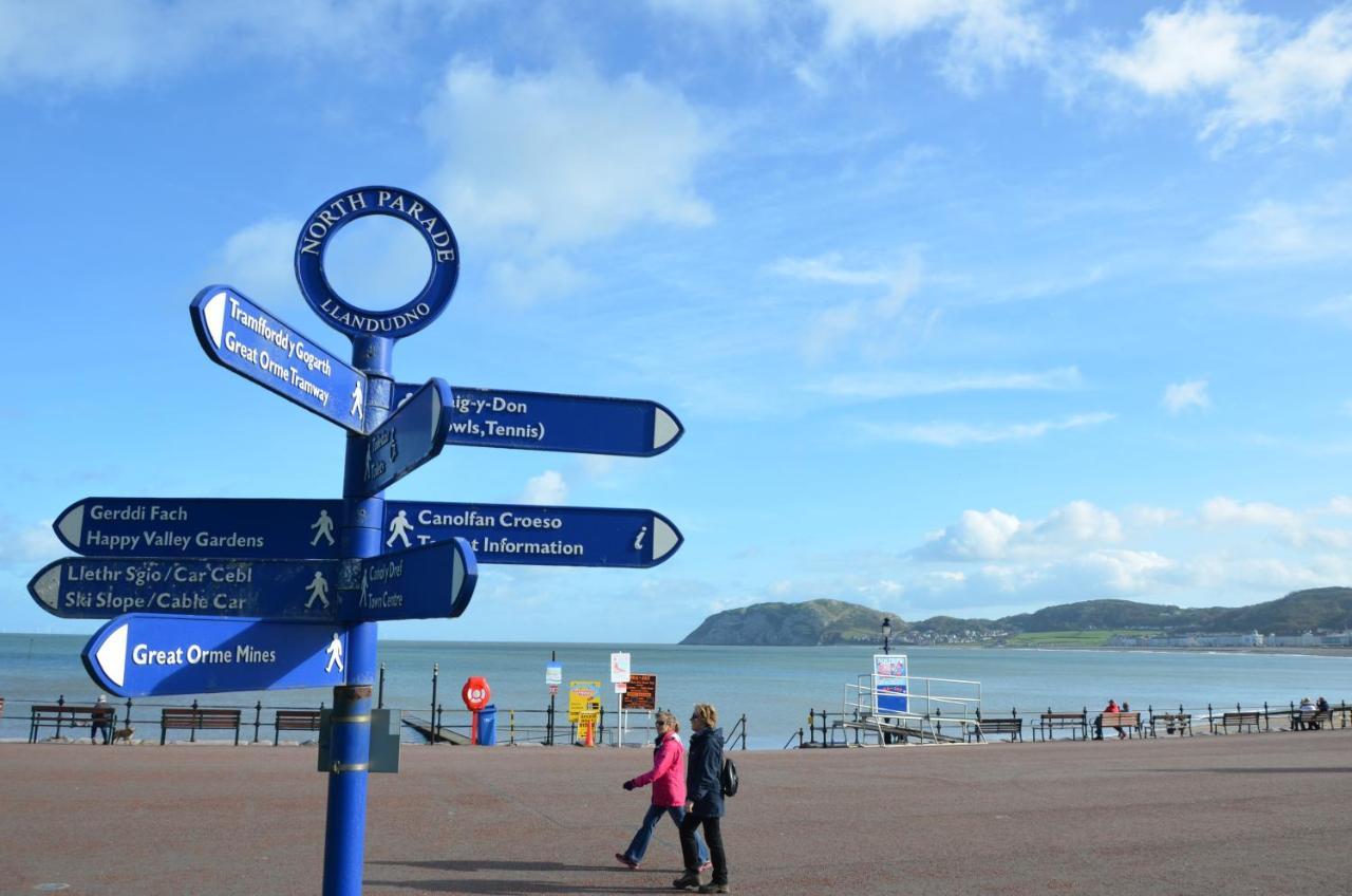 Audley Guest House Llandudno Dış mekan fotoğraf